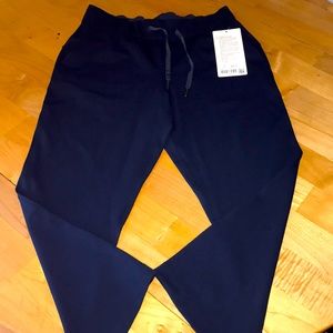 Mid rise crop pants